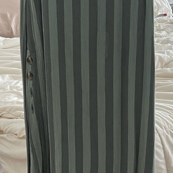 💚 Amuse Society size XS green striped maxi dress- make an offer!!💚 - Picture 4 of 8